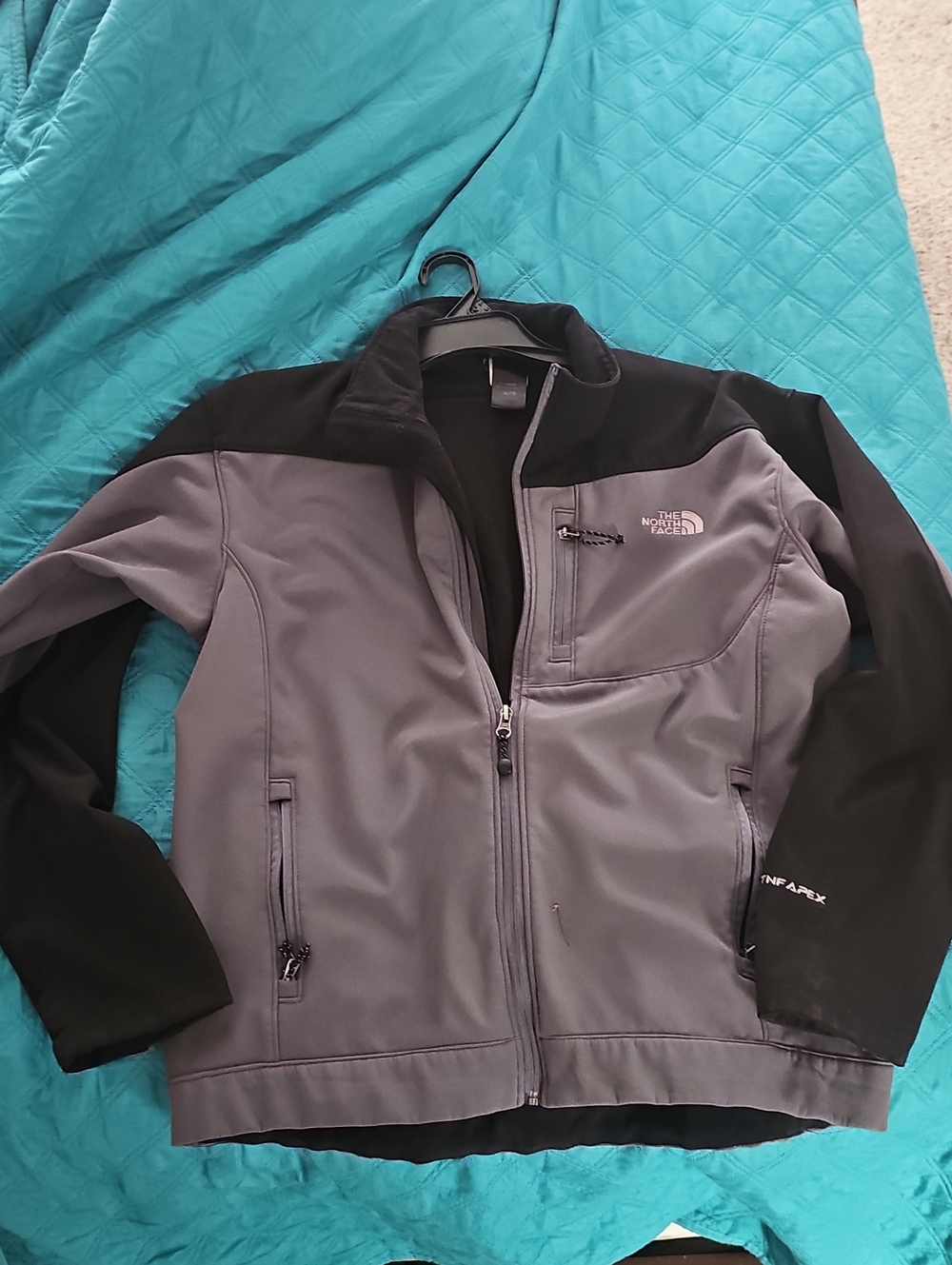 The NORTH FACE Women’s Gray and Black Softshell Utility Jacket ( Durable Unisex)